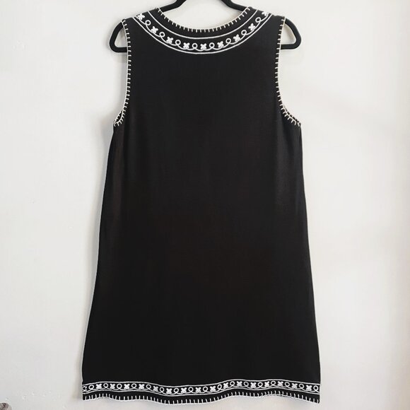 GRACE ELEMENTS | Black Floral Embroidery V-Neck Shift Dress | Size L Women's - Picture 5 of 11